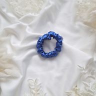 Kék szatén scrunchie - vékony