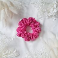 Rozsaszín pliszirozott scrunchie - közepes 