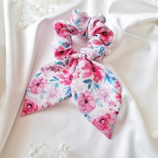 Pink-türkiz mintás scrunchie közepes füllel 
