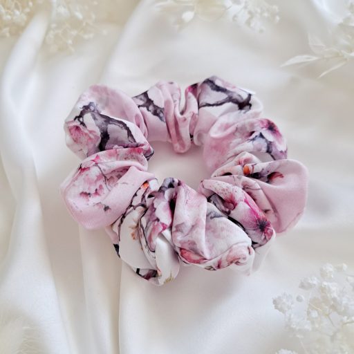 Cseresznyevirágos scrunchie - közepes 