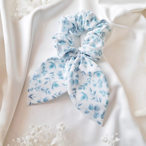 Apró kék keveles scrunchie közepes füllel