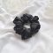 Fekete szatén scrunchie - választható méret